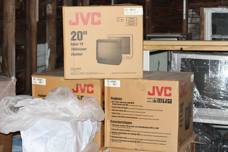 File:JVC AV-20320 new in box.jpg