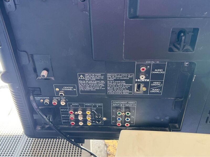File:JVC AV-32S575 screen 2.jpg