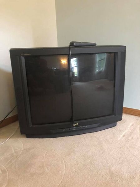 File:JVC AV-32D501 front.jpg