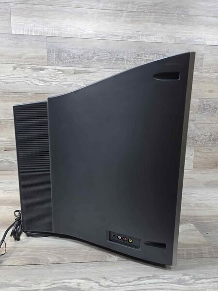 File:RCA 24F650T side.jpg
