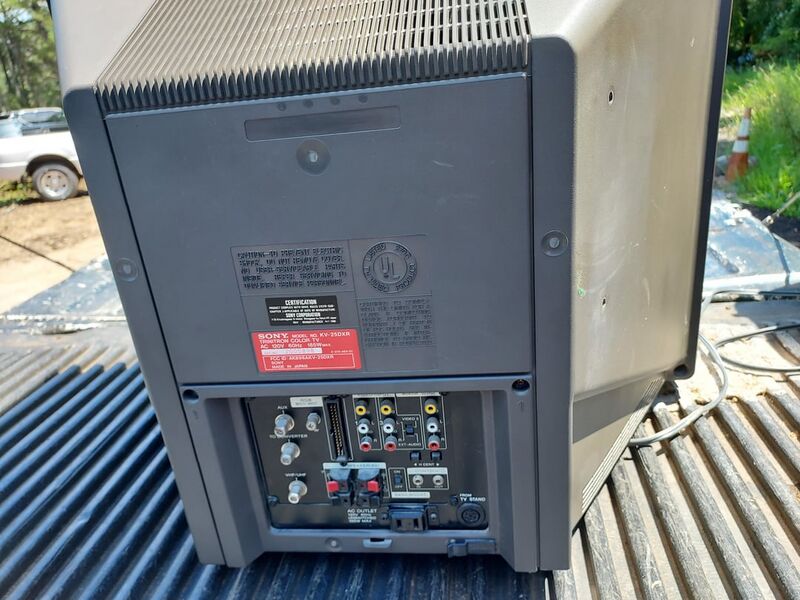 File:Sony KV-25DXR side.jpg