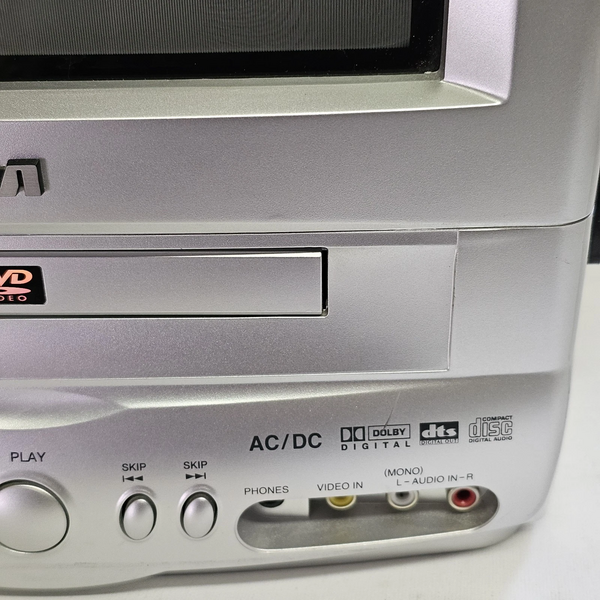 File:RCA 9V401TD side.webp