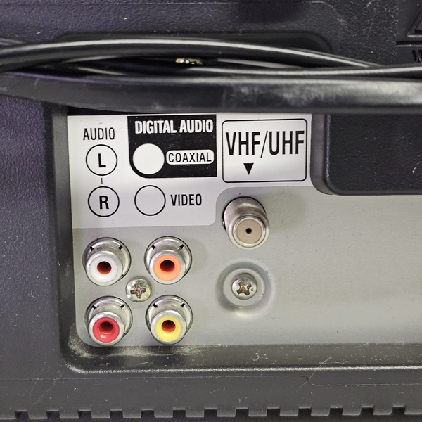 File:RCA 9V401TD label.webp