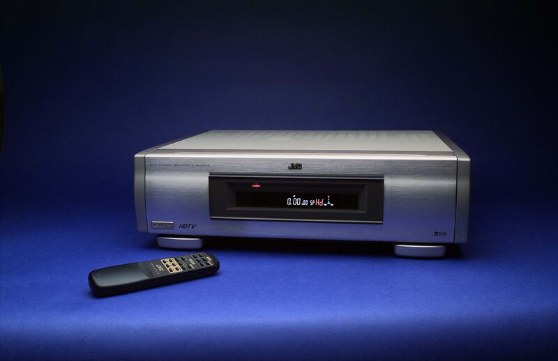 File:JVC SR-W7U dark background.jpg
