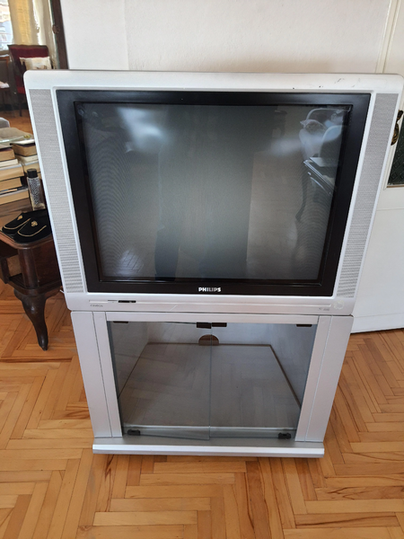 File:Philips 29PT9521 front.webp