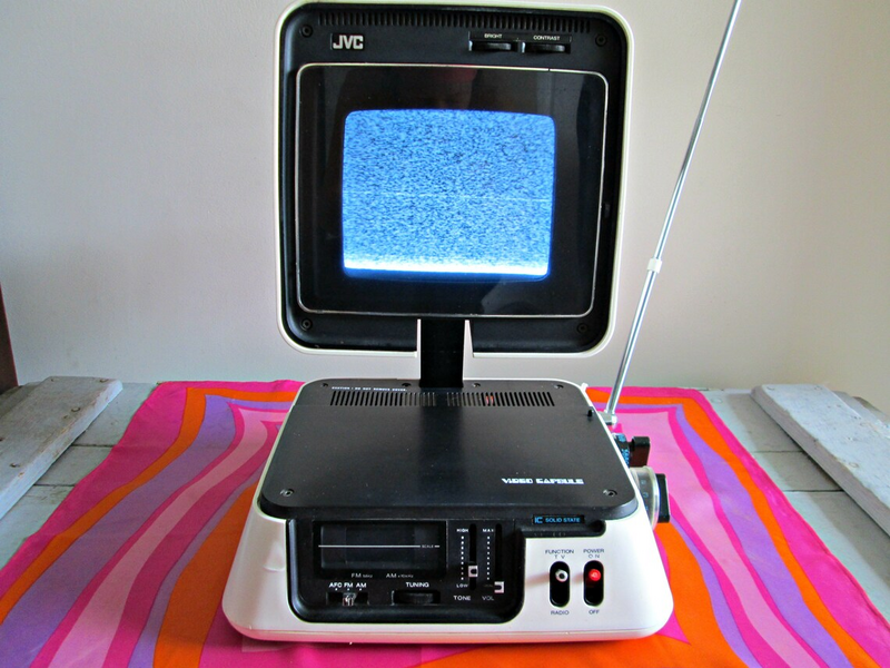 File:JVC 3100R Video Capsule front.png