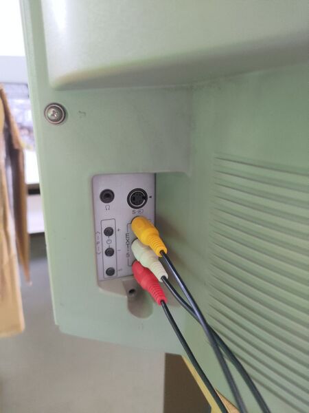 File:JVC HV-32P37SUE 08.jpg