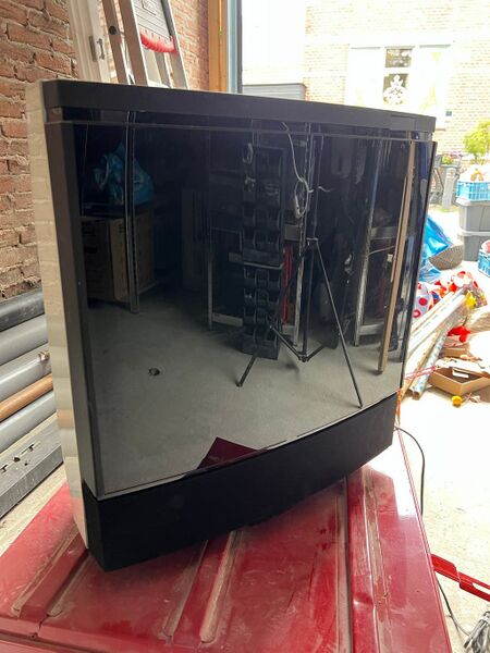 File:Bang & Olufsen 35-20 front.jpg