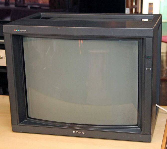 File:Sony KX-27HV1 front.jpg