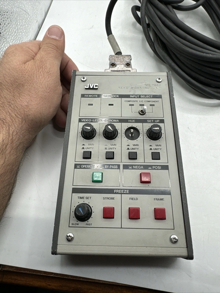 File:JVC RM-P250 photo2.webp