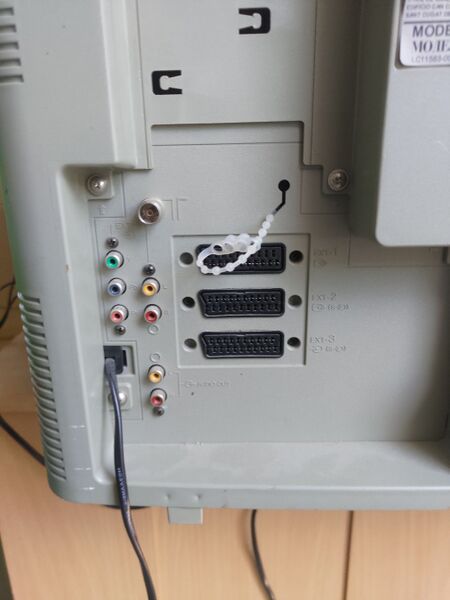 File:JVC HV-32P37SUE 07.jpg